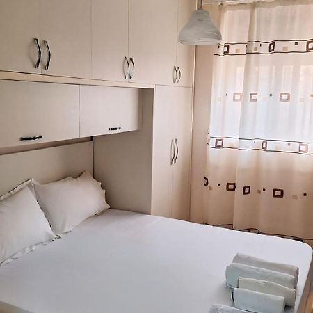 Promenade Apartment In City Centre Berat Exterior foto