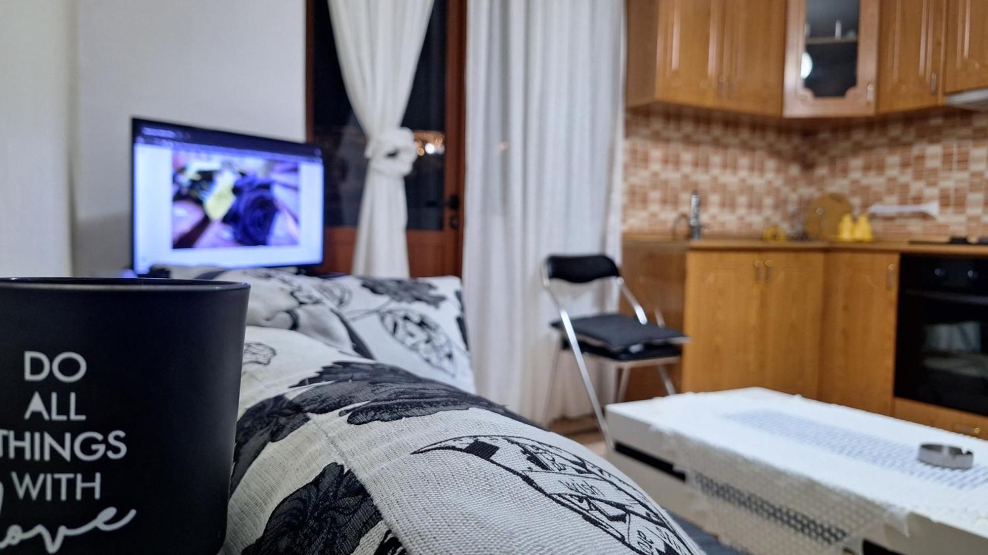 Promenade Apartment In City Centre Berat Exterior foto