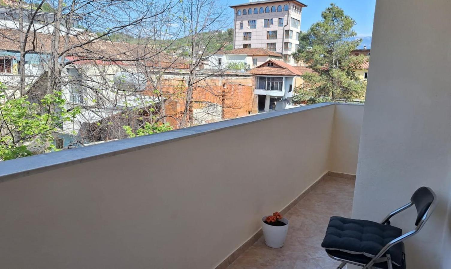 Promenade Apartment In City Centre Berat Exterior foto